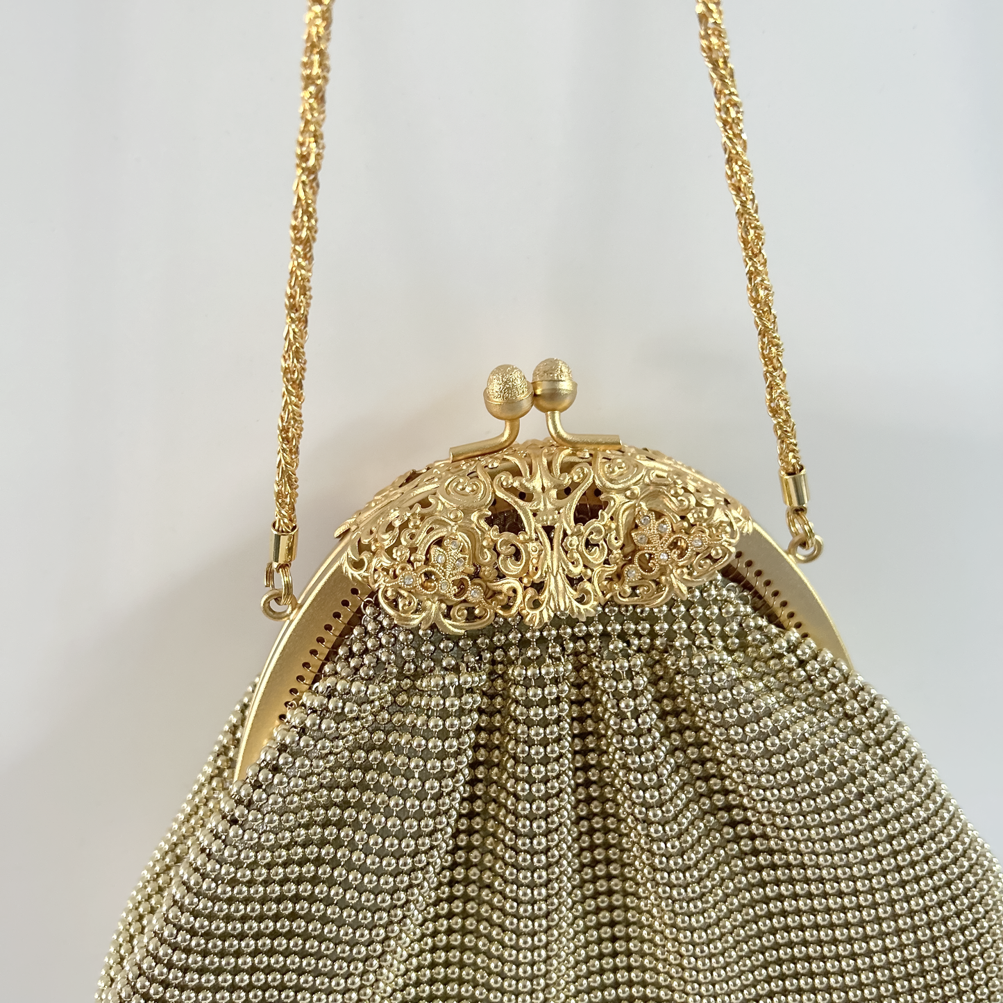 Vintage Gold Mesh Clutch – Elegant Tokyo Find